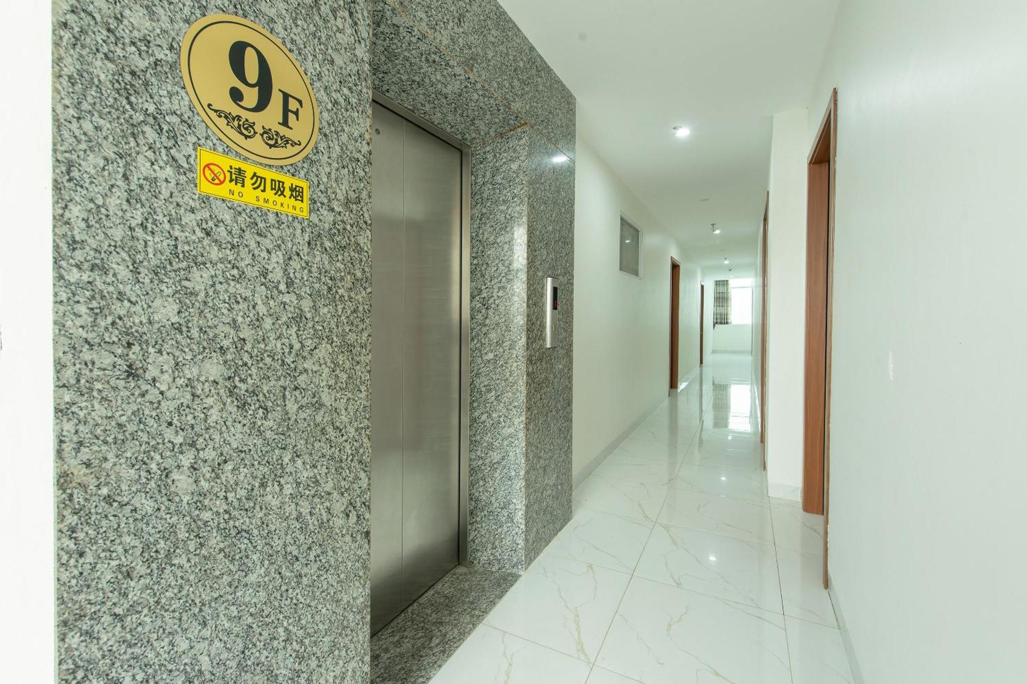 Capital O 417 Truong Son Hotel Hanói Exterior foto